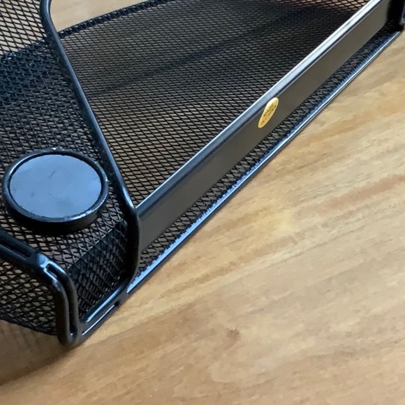 Compartment steel mesh file pocket shelf with magnetic back - Picture 3 of 4